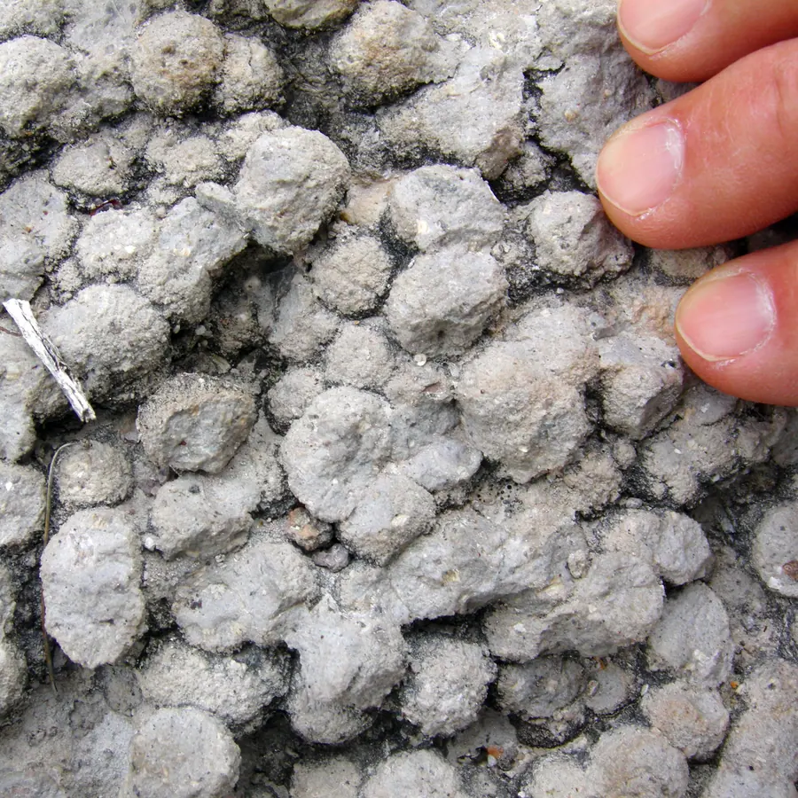 Spherulitic crystallization — visual reference