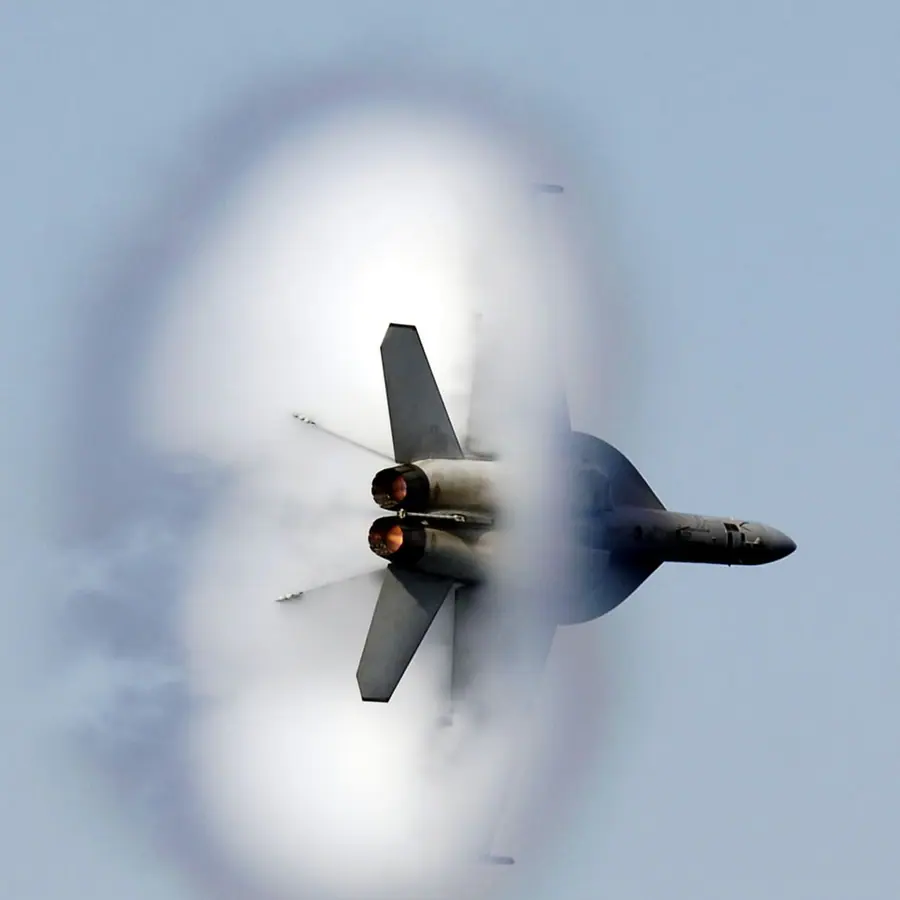 Supersonic projectile wave fronts — visual reference