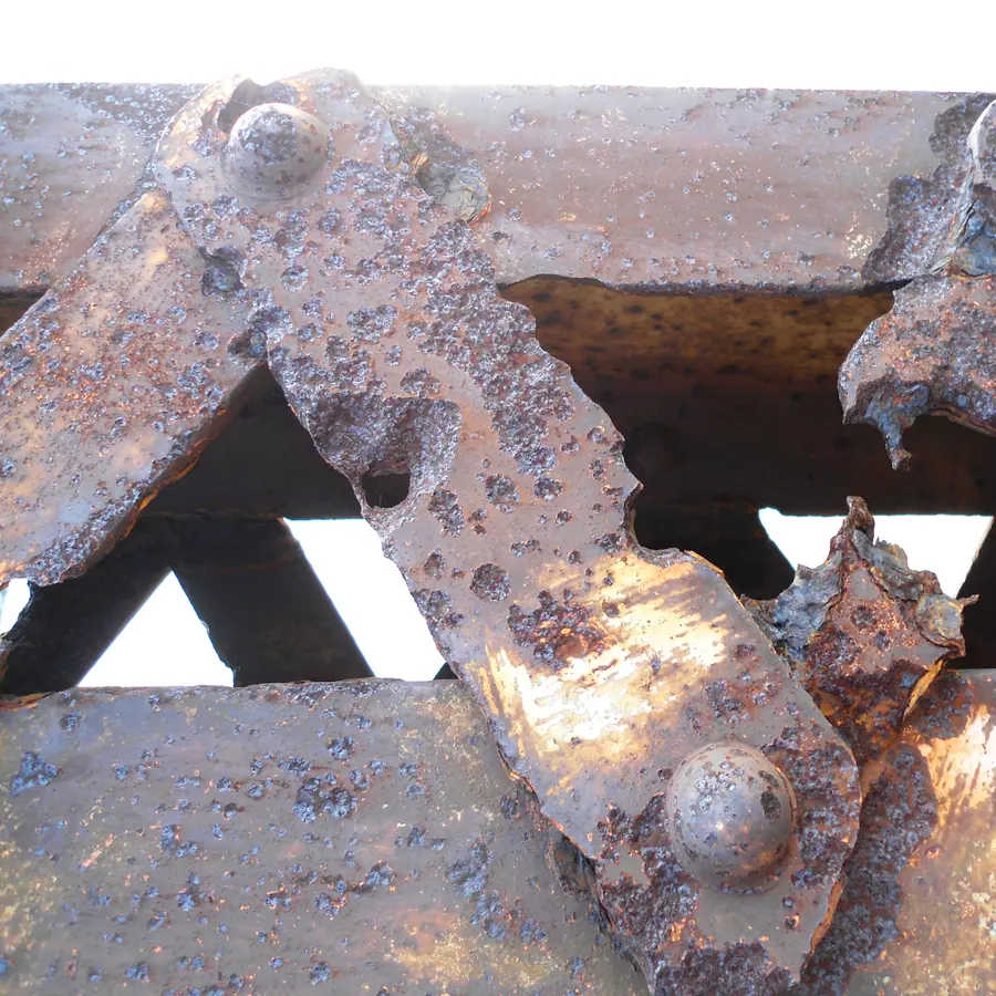 Corrosion pits — visual reference