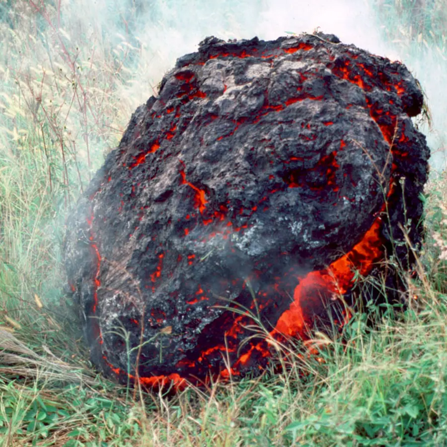 Volcanic bombs — visual reference